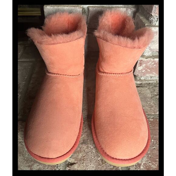 Ugg Women Bailey Hardware Zip Suede Mini Boots Size: 8 New in box - Picture 3 of 7